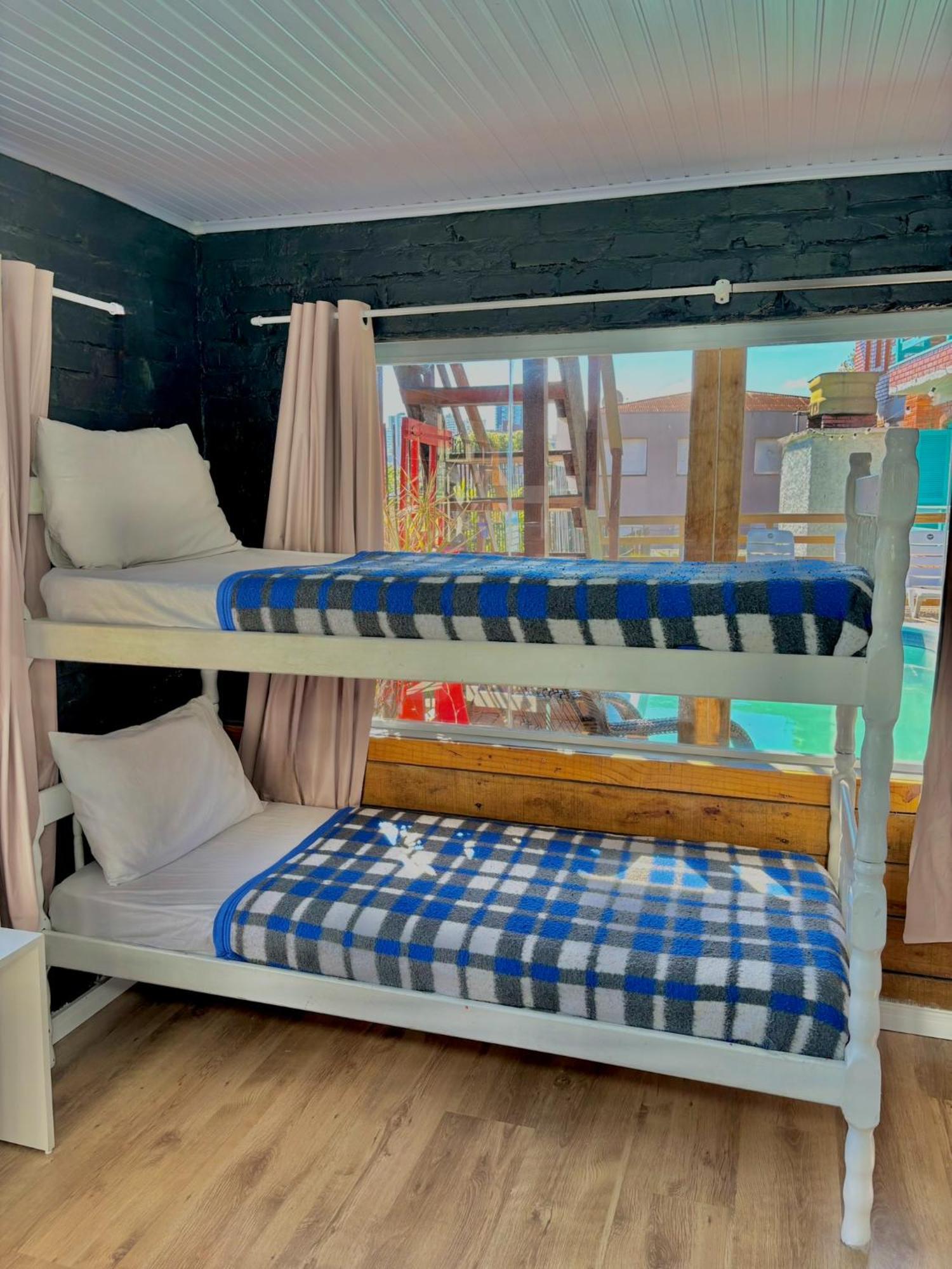 Casa do Rogério Hostel Caxias do Sul Esterno foto